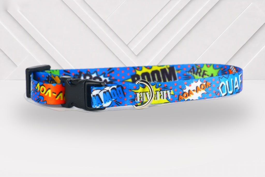 Graffiti Halsband Blå – halsband med plastspänne från Vareli.se